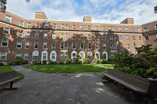 445 Gramatan Ave, Mount Vernon, NY 10552 - Photo 3