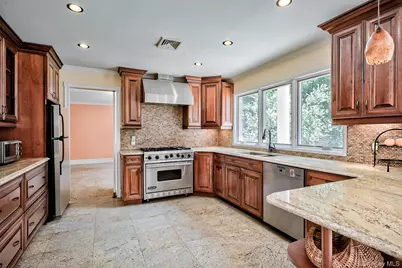 262 Harbor Acres Road, Port Washington, NY 11050 - Photo 11