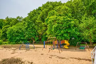 262 Harbor Acres Rd, Port Washington, NY 11050 - Photo 25