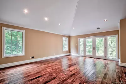 262 Harbor Acres Road, Port Washington, NY 11050 - Photo 17