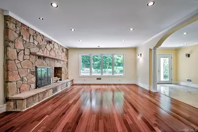 262 Harbor Acres Road, Port Washington, NY 11050 - Photo 7