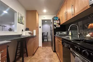 44 Terrace Cir, Great Neck, NY 11021 - Photo 15