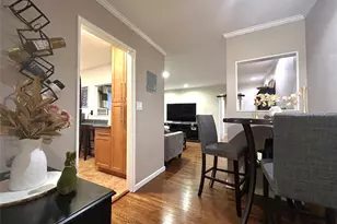 44 Terrace Cir, Great Neck, NY 11021 - Photo 17