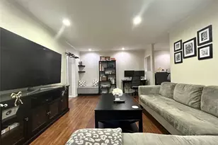 44 Terrace Cir, Great Neck, NY 11021 - Photo 7