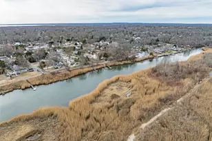 34 Hemlock Dr, Mastic Beach, NY 11951 - Photo 31