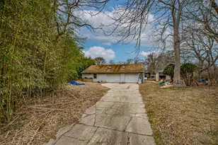 34 Hemlock Dr, Mastic Beach, NY 11951 - Photo 33