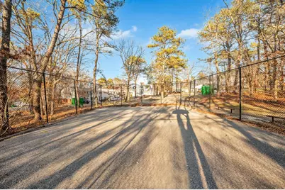 189 Hill Circle, Calverton, NY 11933 - Photo 3