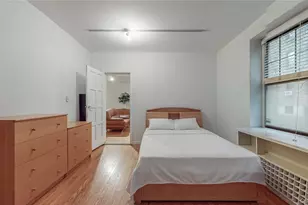 109-14 Ascan Ave, Forest Hills, NY 11375 - Photo 5