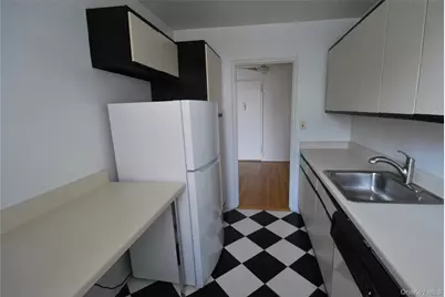 3 Sadore Lane #5C, Yonkers, NY 10710 - Photo 9