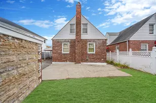 121-16 198th St, Springfield Gardens, NY 11413 - Photo 7