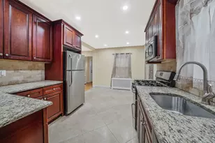 121-16 198th St, Springfield Gardens, NY 11413 - Photo 15