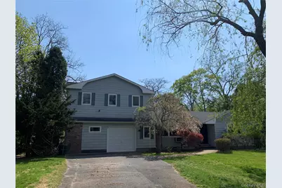 36 Walker Avenue, East Quogue, NY 11942 - Photo 3