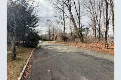 25 Coverly Avenue, New York, NY 10301 - Photo 3