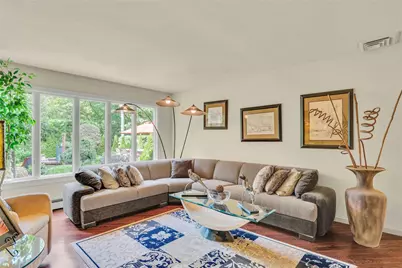 62 Laurel Drive, Smithtown, NY 11787 - Photo 21