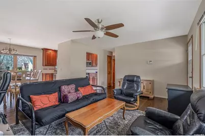 168 W Tiana Road, Hampton Bays, NY 11946 - Photo 3