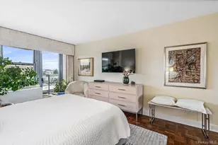 1805 215th St, Bayside, NY 11360 - Photo 17