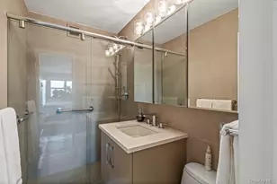 1805 215th St, Bayside, NY 11360 - Photo 23