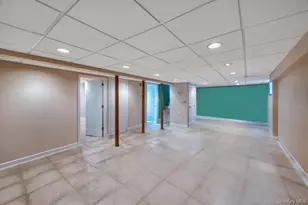 20 Northern Pkwy E, Plainview, NY 11803 - Photo 17