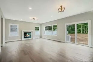 329 Weeks Ave, Manorville, NY 11949 - Photo 33