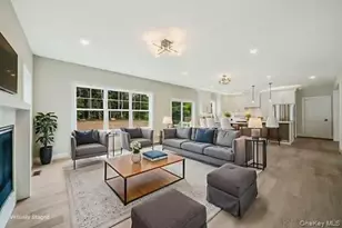 329 Weeks Ave, Manorville, NY 11949 - Photo 5