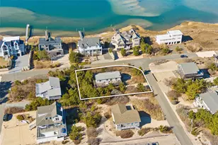 7 Cove Ln, Westhampton Dunes, NY 11978 - Photo 17