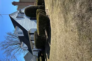 2 Yorkshire Rd, New Hyde Park, NY 11040 - Photo 33