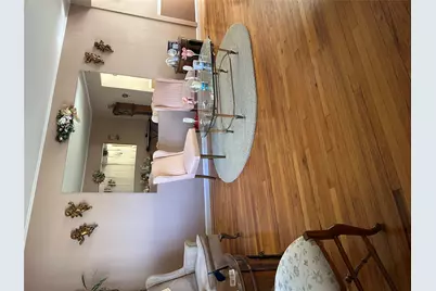 2 Yorkshire Road, New Hyde Park, NY 11040 - Photo 5