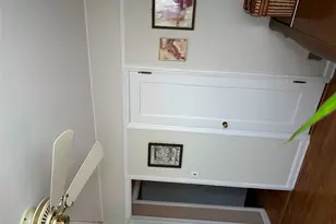 2 Yorkshire Rd, New Hyde Park, NY 11040 - Photo 11