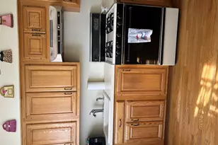 2 Yorkshire Rd, New Hyde Park, NY 11040 - Photo 9