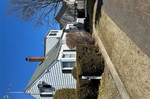 2 Yorkshire Rd, New Hyde Park, NY 11040 - Photo 3