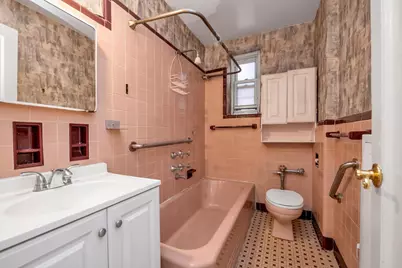 6141 Saunders Street #B38/B39, Rego Park, NY 11374 - Photo 15