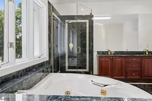 67 Parkway Dr, Roslyn Heights, NY 11577 - Photo 29