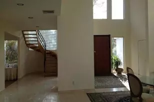 67 Parkway Dr, Roslyn Heights, NY 11577 - Photo 3