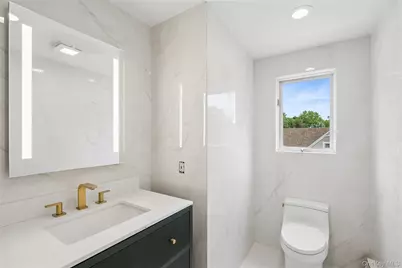 67 Parkway Drive, Roslyn Heights, NY 11577 - Photo 41