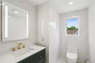 67 Parkway Dr, Roslyn Heights, NY 11577 - Photo 41