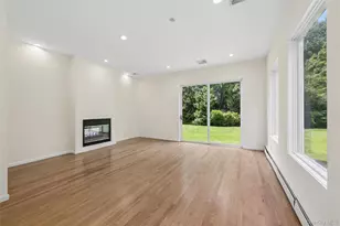 67 Parkway Dr, Roslyn Heights, NY 11577 - Photo 17