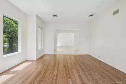 67 Parkway Drive, Roslyn Heights, NY 11577 - Photo 15