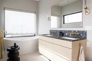 61 Peconic Ave, Shelter Island Heights, NY 11964 - Photo 11