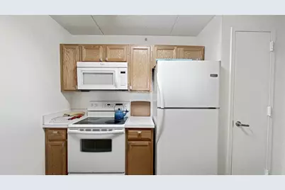 7914 Rockaway Beach Boulevard #6F, Rockaway Beach, NY 11693 - Photo 7