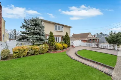 431 Kirkman Avenue, Elmont, NY 11003 - Photo 3