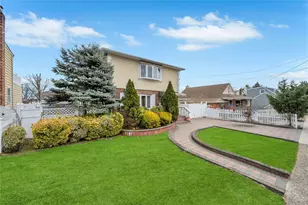 431 Kirkman Ave, Elmont, NY 11003 - Photo 3