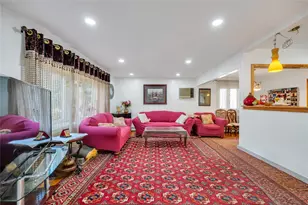 431 Kirkman Ave, Elmont, NY 11003 - Photo 7