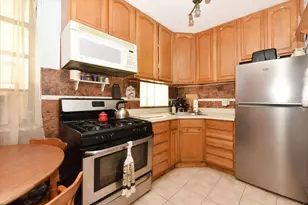 21-16 35th St, Astoria, NY 11105 - Photo 9