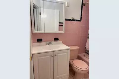 2010 Hobart Avenue, Bronx, NY 10461 - Photo 9