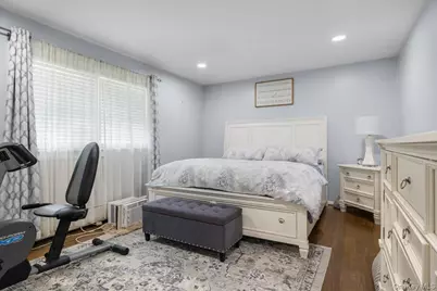 64 Sea Cliff Street, Islip Terrace, NY 11752 - Photo 19