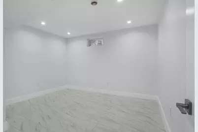 120-60 200 St, Jamaica, NY 11412 - Photo 19