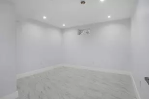 120-60 200th St, Jamaica, NY 11412 - Photo 19