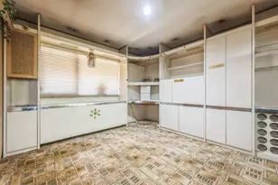 11 Dicks Ln, Roslyn Heights, NY 11576 - Photo 17