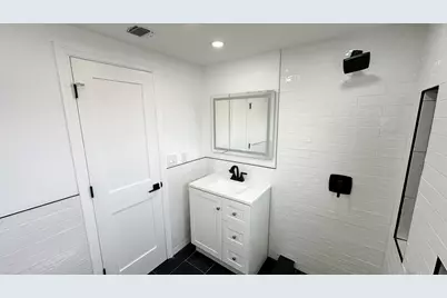 12 Meridian Road, Levittown, NY 11756 - Photo 9