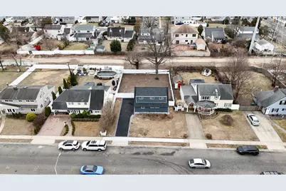 12 Meridian Road, Levittown, NY 11756 - Photo 15